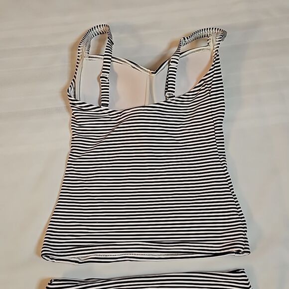 Bond-eye Australia Black & white striped 2 piece Tankini size 4 - Picture 6 of 12